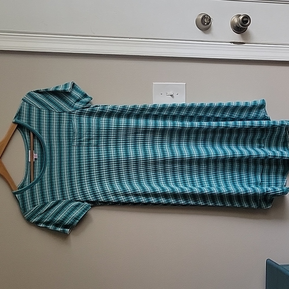 EUC LuLaRoe Ribbed Carly Swing T-Shirt Dress